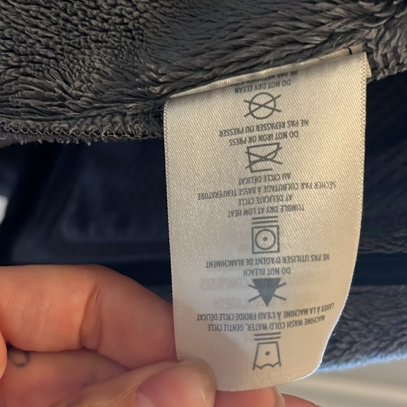 Stylish Medium Black Women’s Jacket with Unique Stitch Detailing - Picture 5 of 5